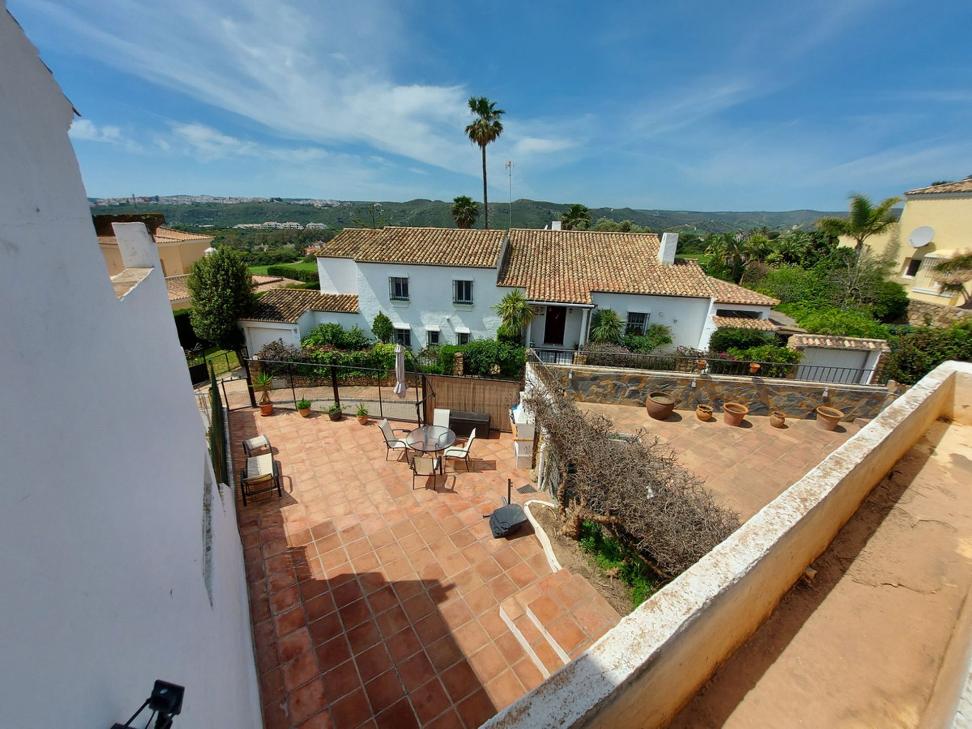 Talo sisään Puerto de la Duquesa, Andalusia 10998697