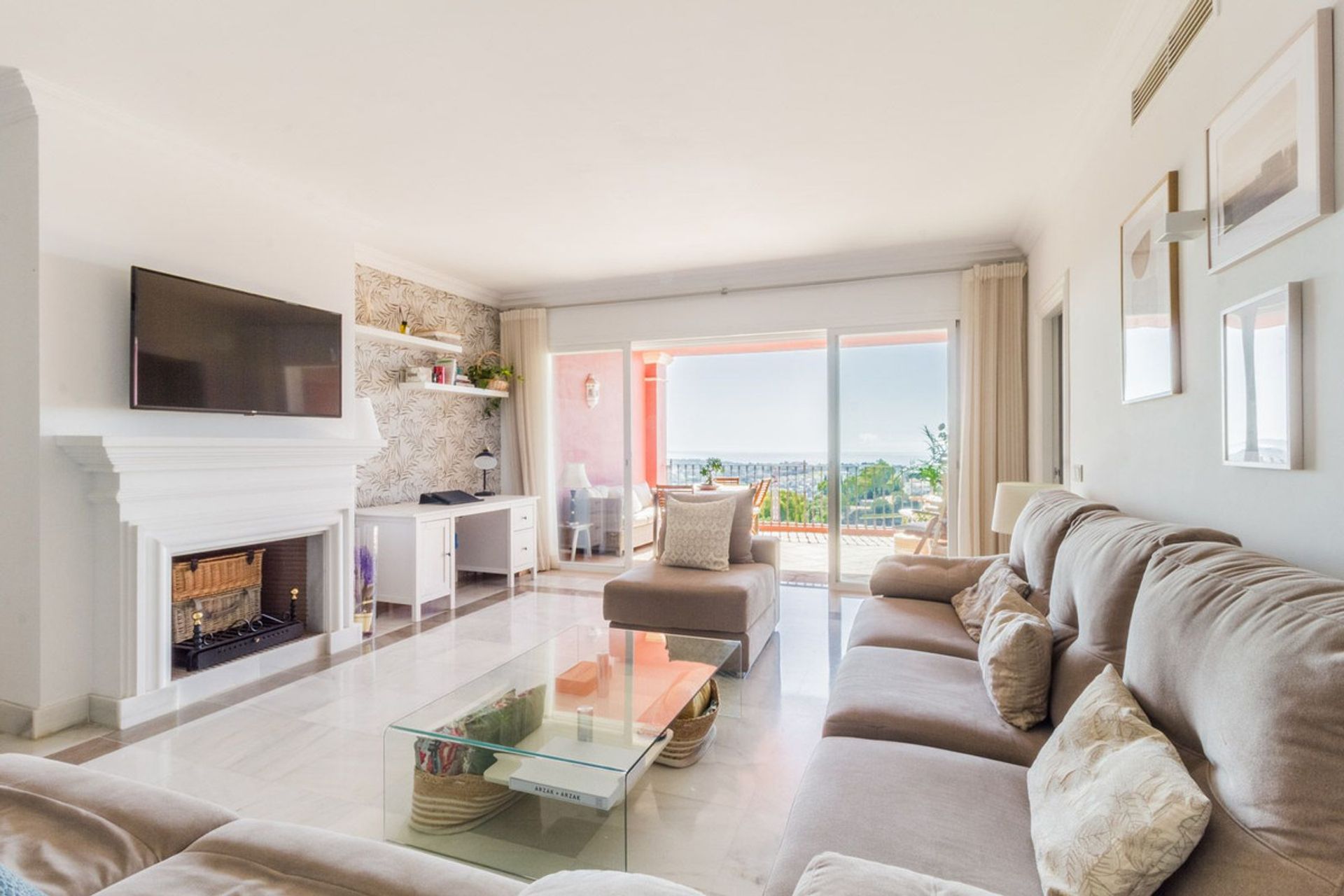 Condominium dans Benahavís, Andalousie 10998783