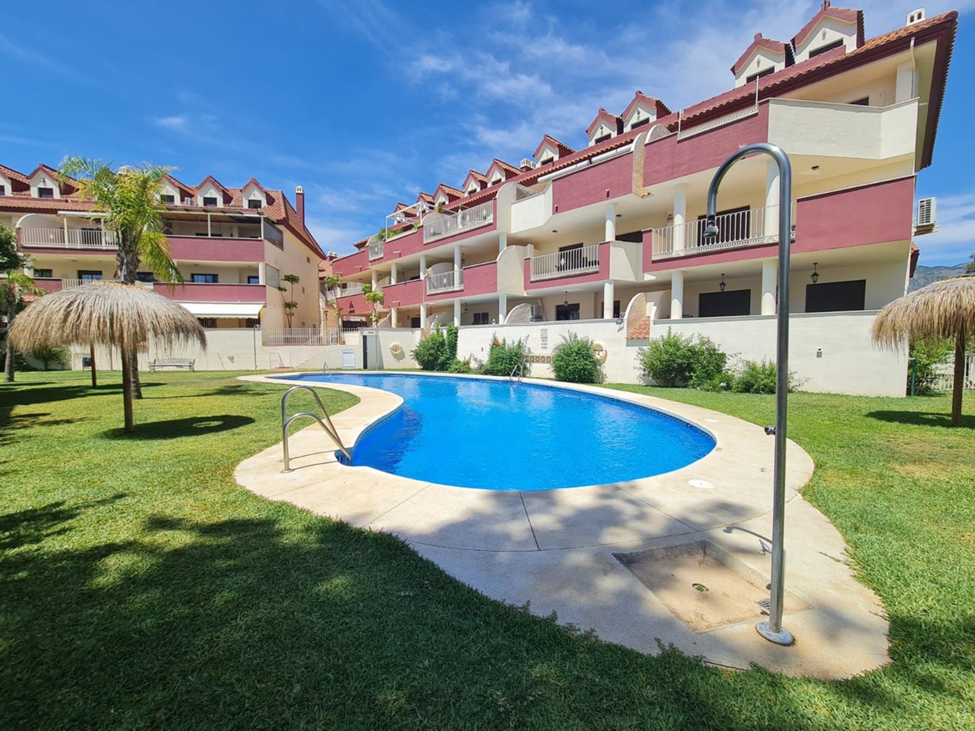 Casa nel Santa Fe de los Boliches, Andalusia 10999100