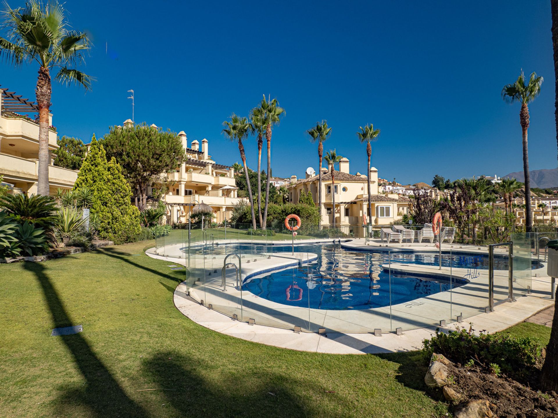 Condominium in Casares, Andalusië 10999186