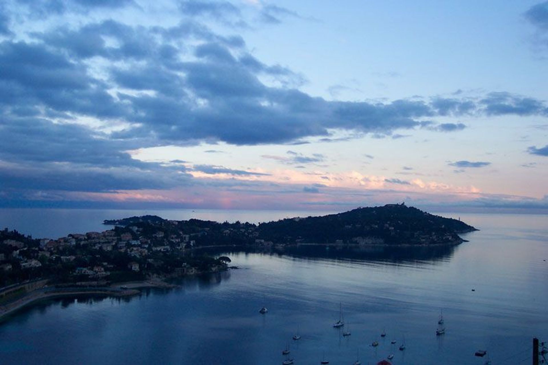 casa en Saint-Jean-Cap-Ferrat, Provence-Alpes-Côte d'Azur 10999366