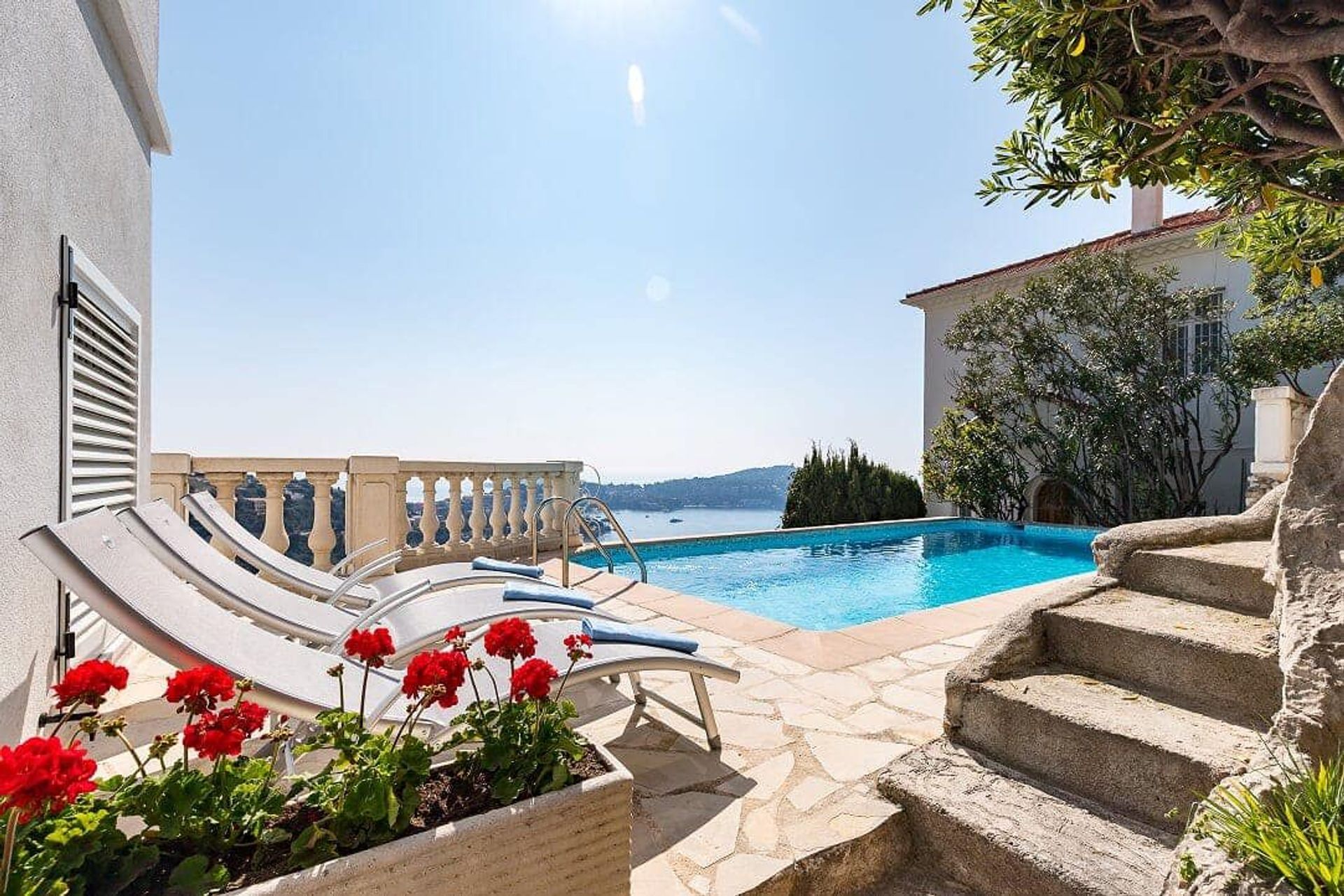 casa en Saint-Jean-Cap-Ferrat, Provence-Alpes-Côte d'Azur 10999366