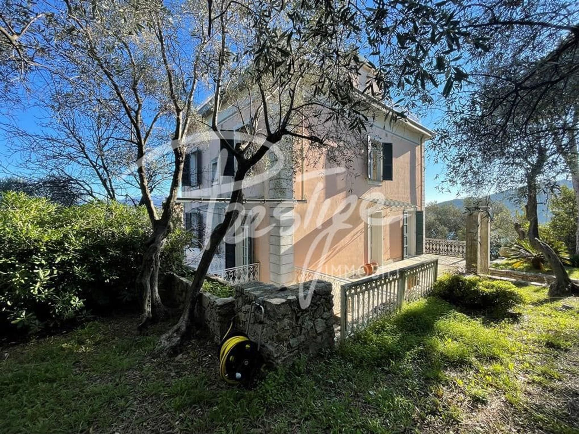 rumah dalam Fezzano, Liguria 10999383