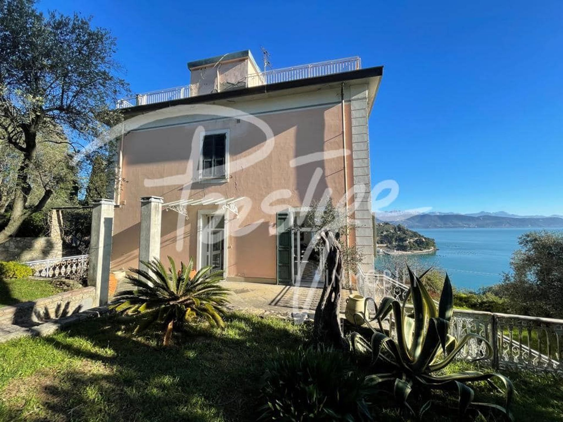 rumah dalam Fezzano, Liguria 10999383