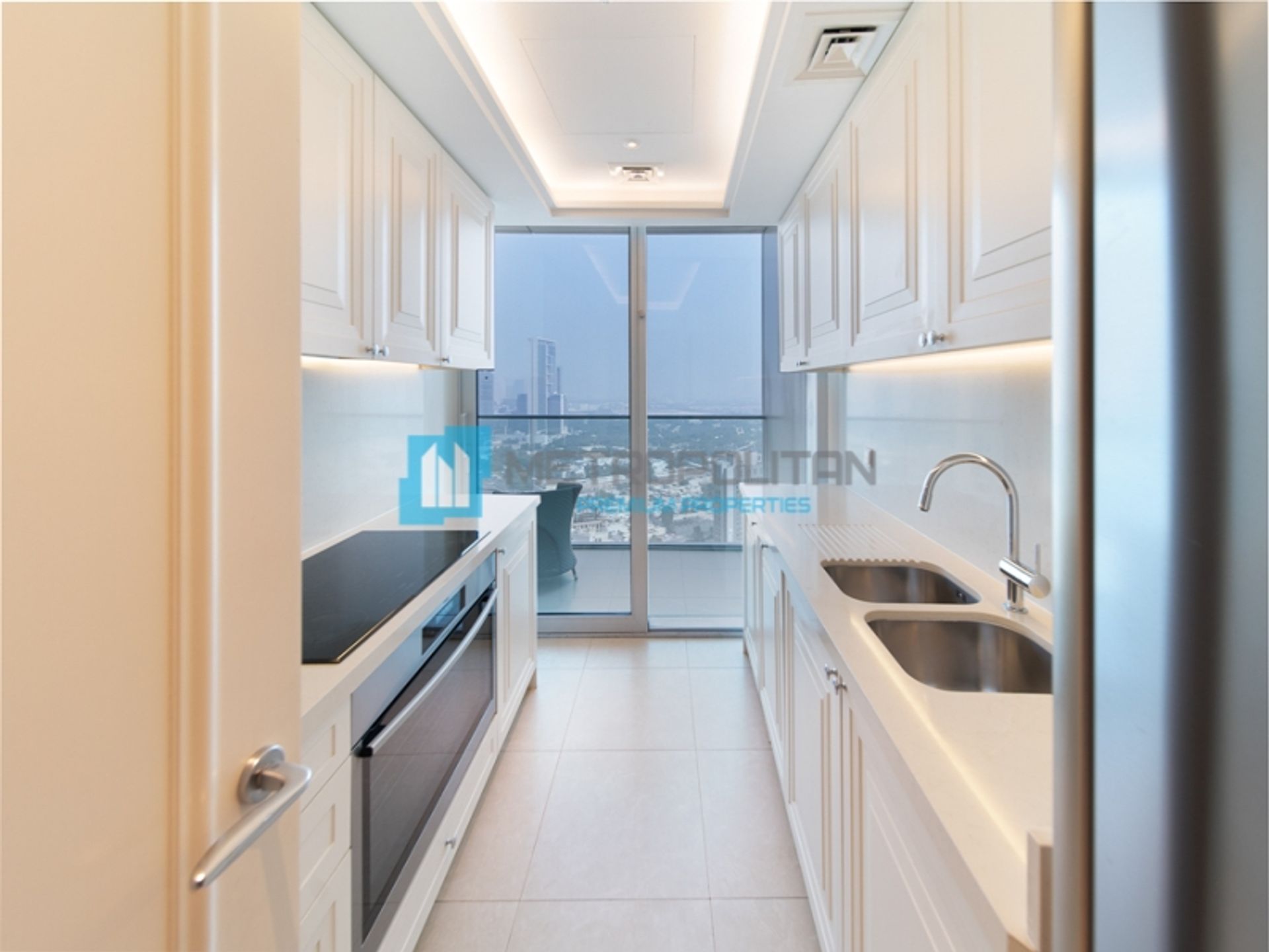 Condominium in دبي, دبي 10999432