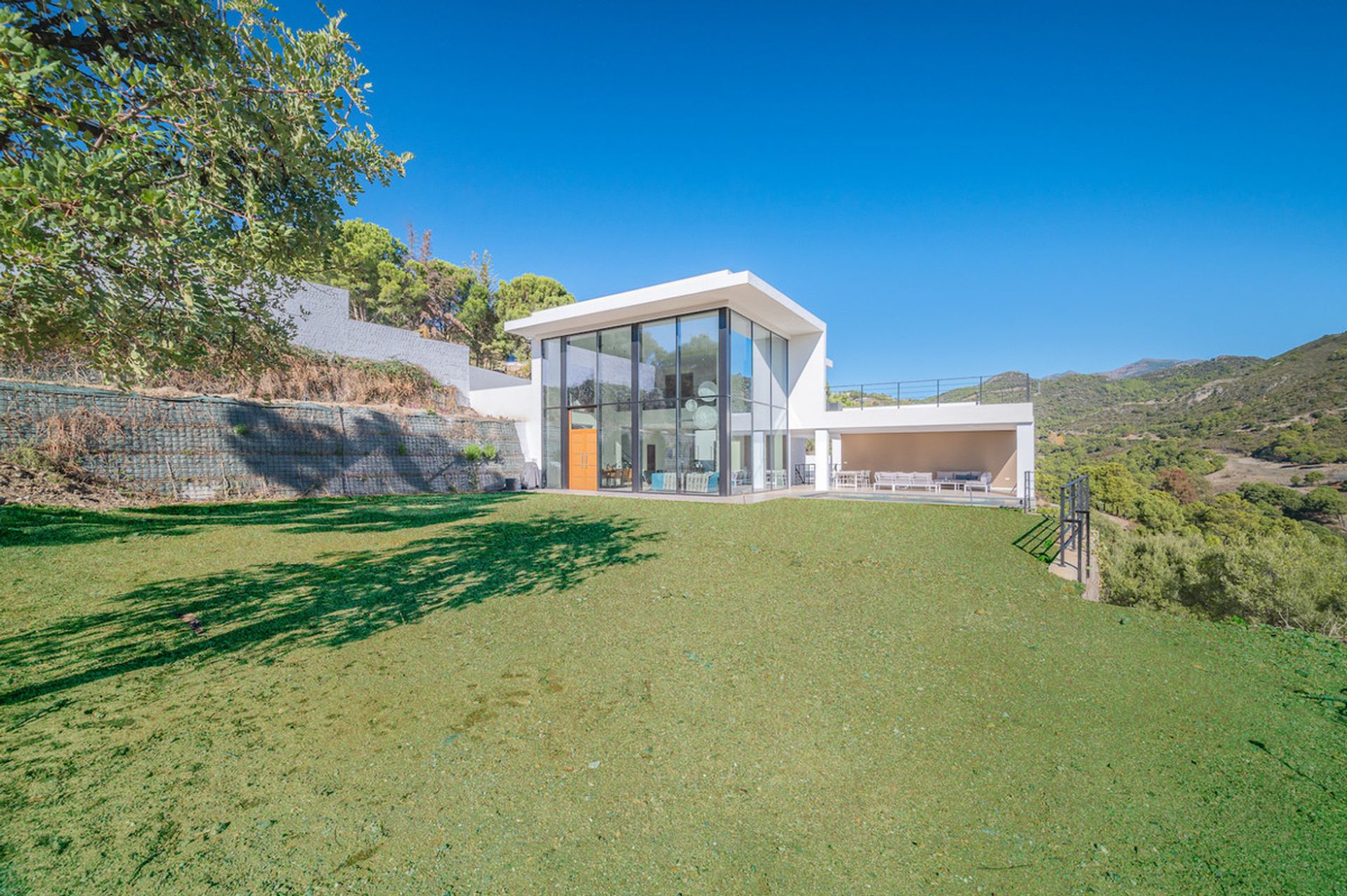 House in Benahavís, Andalusia 10999444