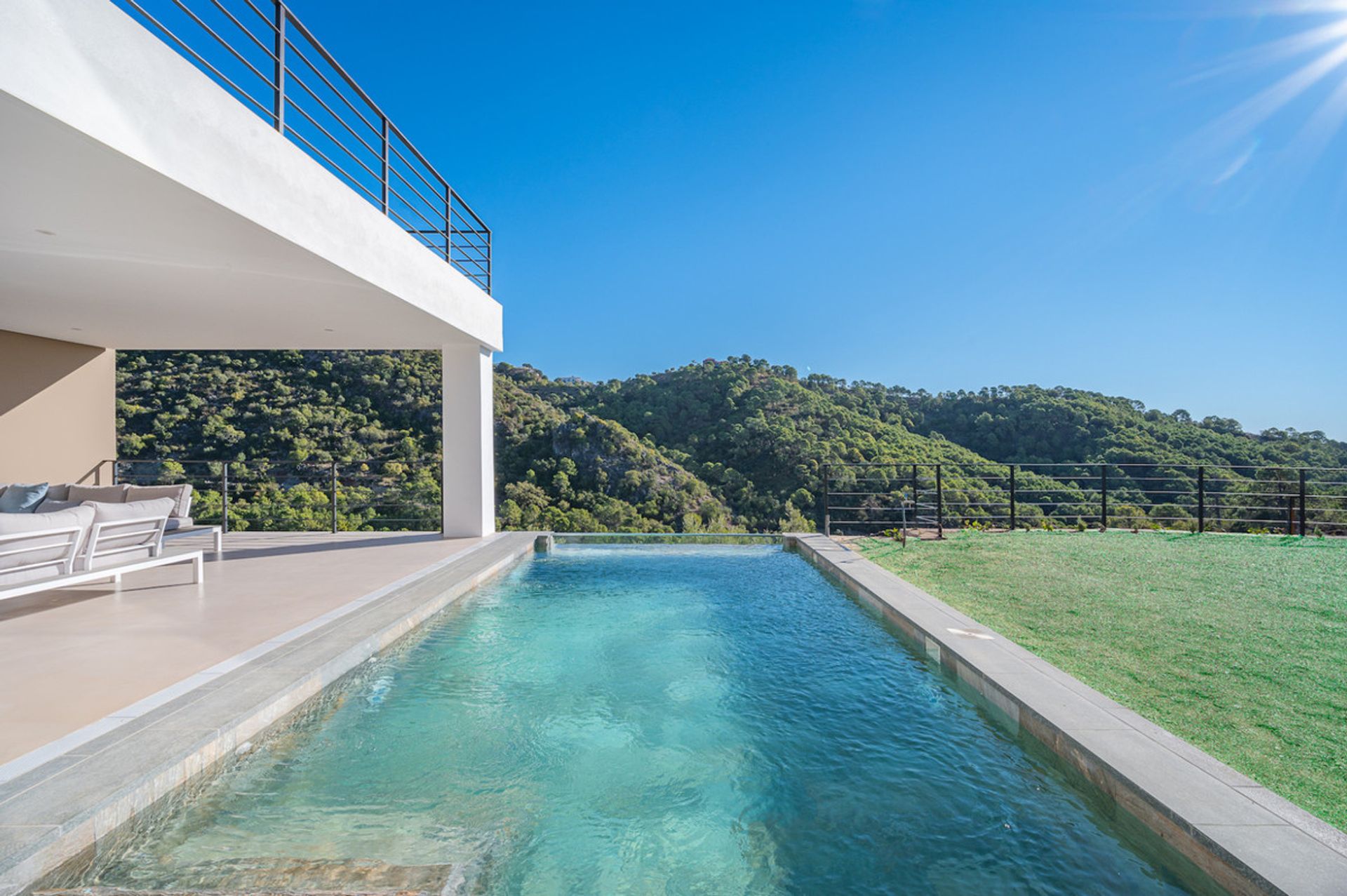 House in Benahavís, Andalusia 10999444