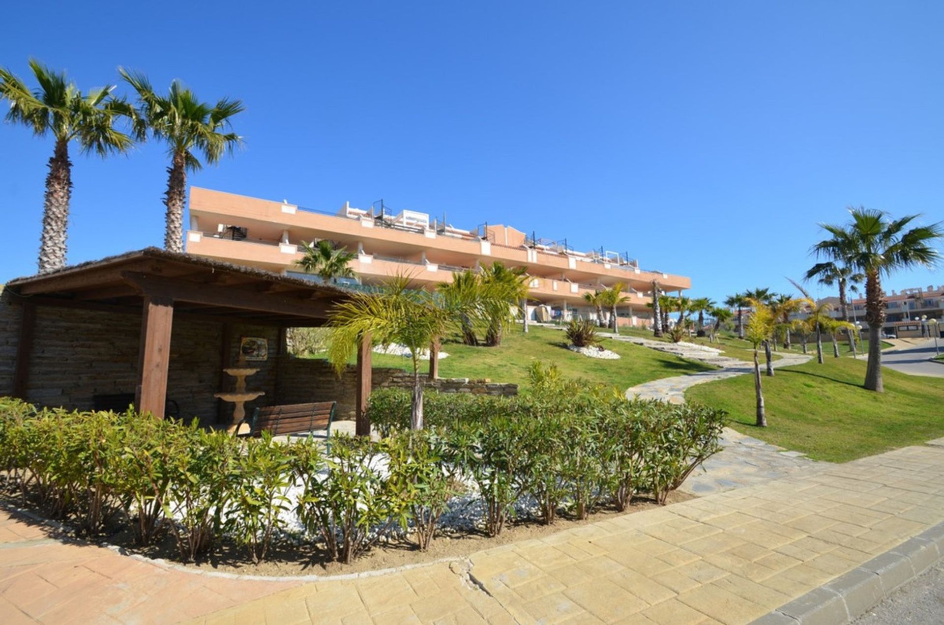 Condominio nel Casares, Andalusia 10999533