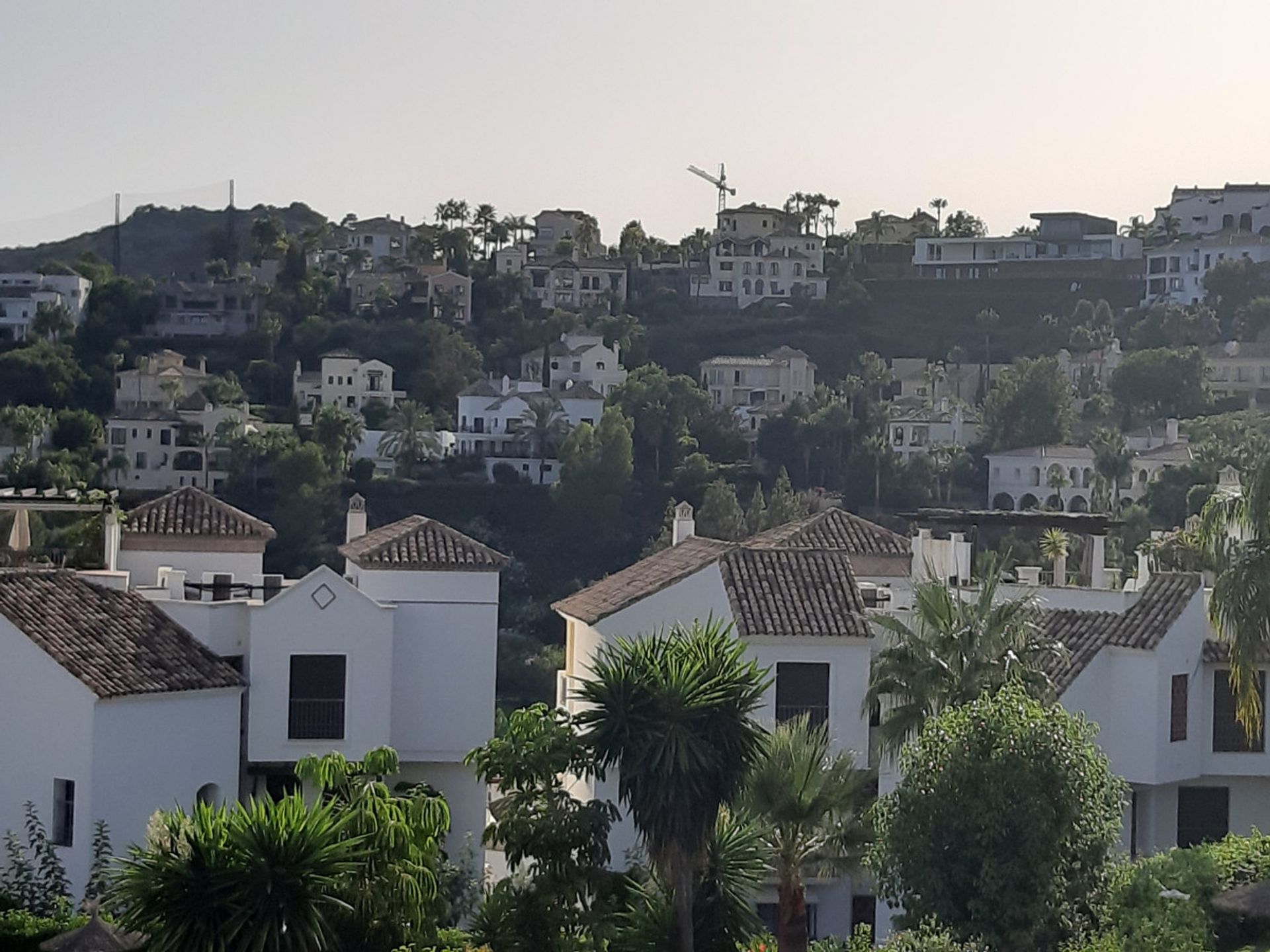 Condominium in Benahavis, Andalusië 10999822