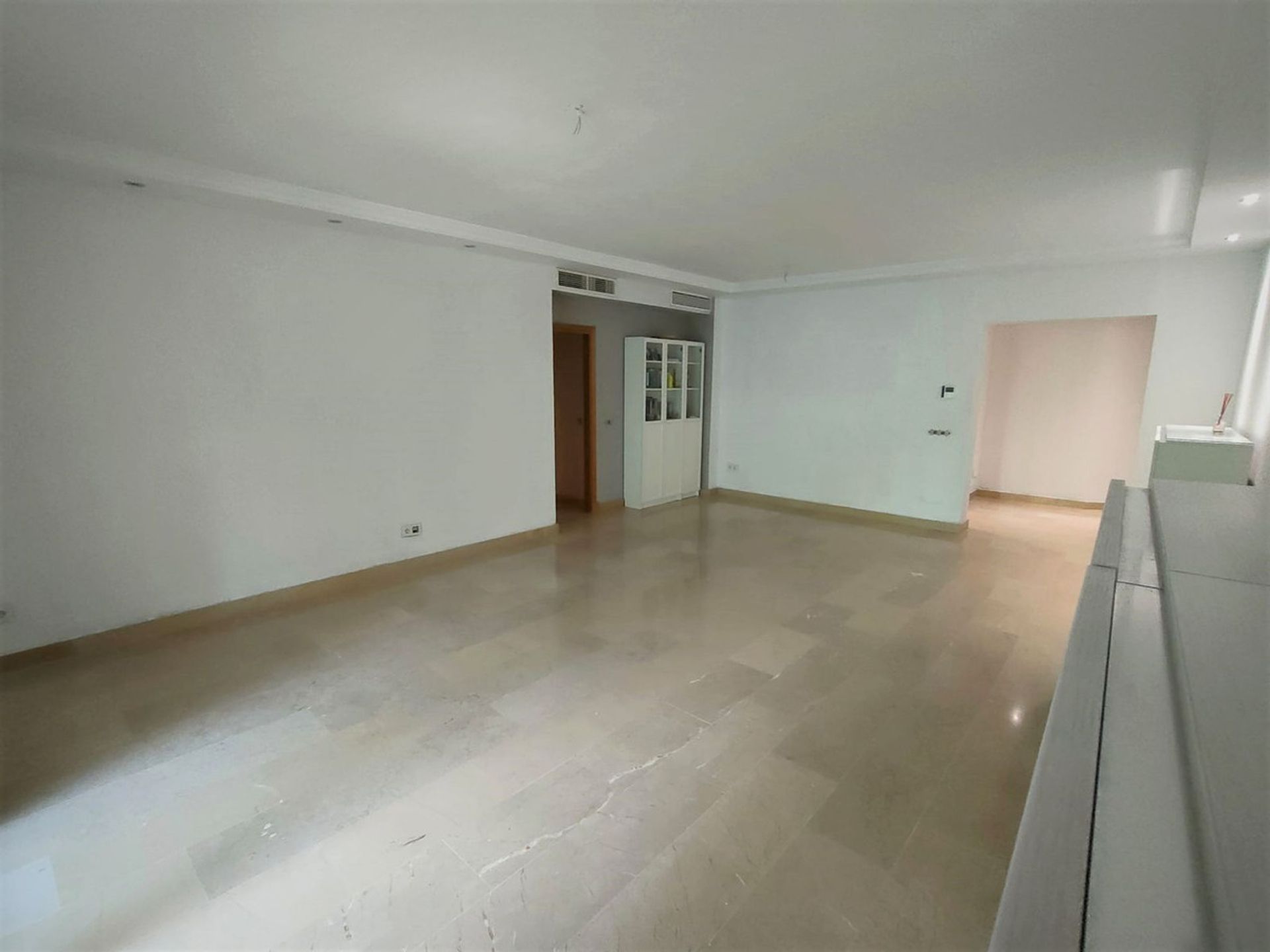 Condominium dans San Pedro Alcántara, Andalucía 10999832