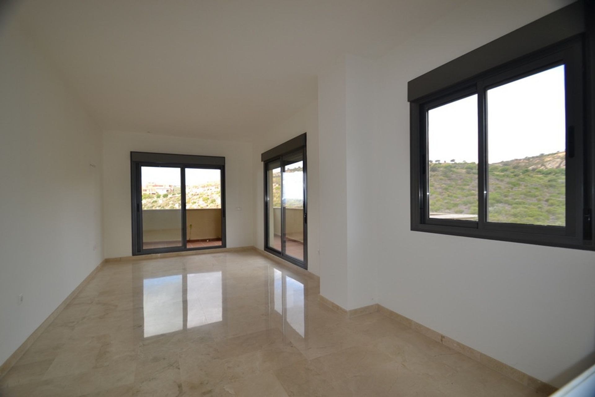 Condominium in Manilva, Andalusië 10999887