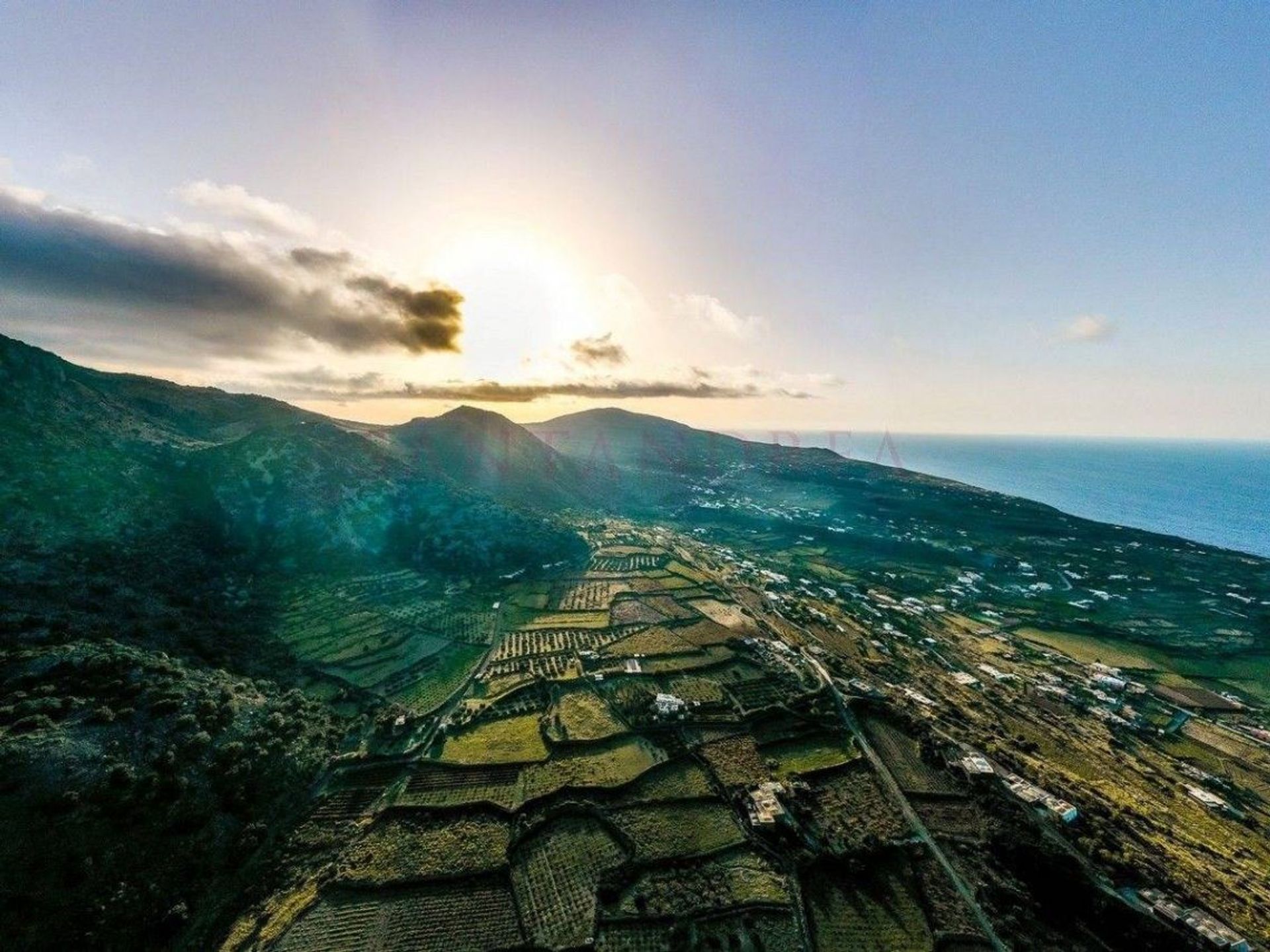 loger dans Pantelleria, Sicily 10999944