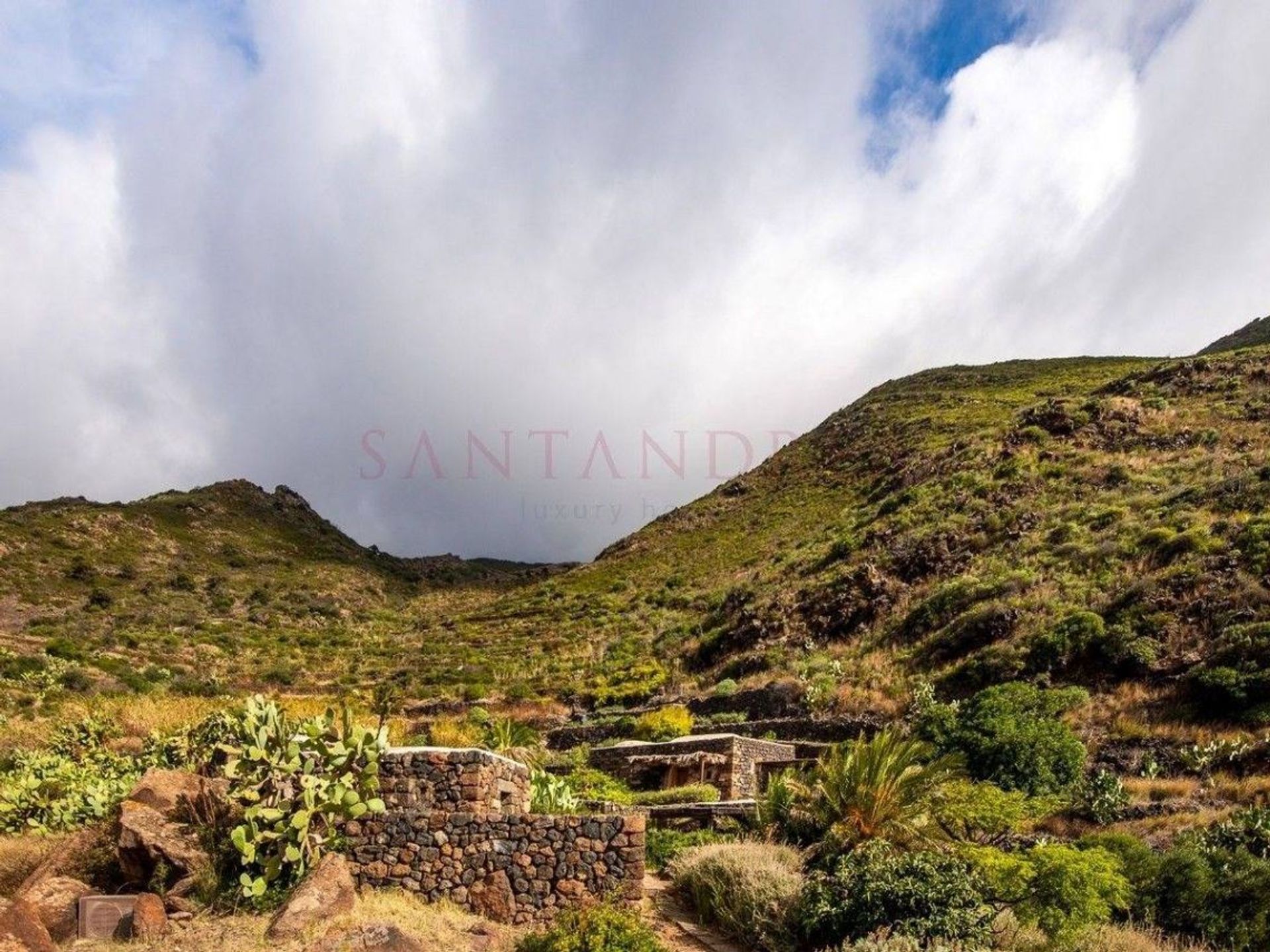 loger dans Pantelleria, Sicily 10999944