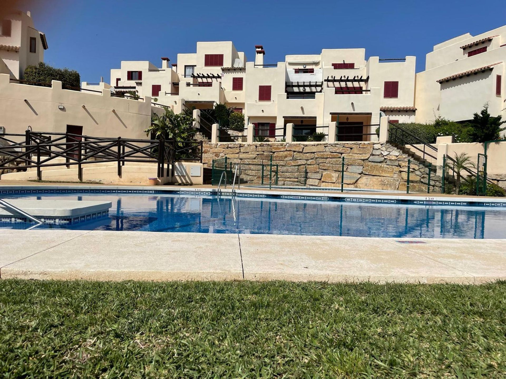 Condominium in Casares, Andalusia 11000042