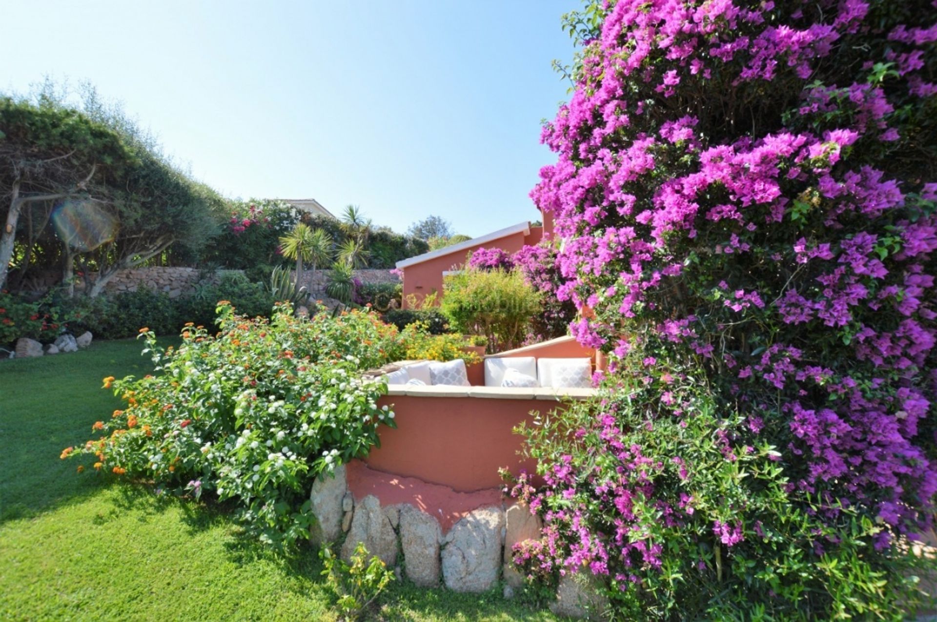 rumah dalam Porto Cervo, Sardinia 11000297