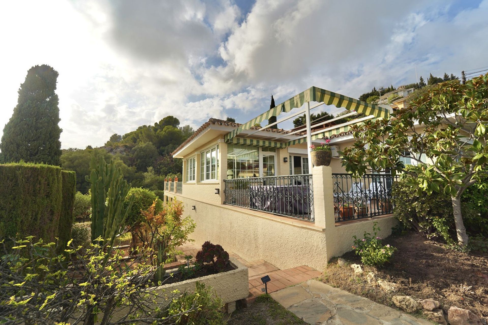 Huis in Santa Fe de los Boliches, Andalusië 11000311