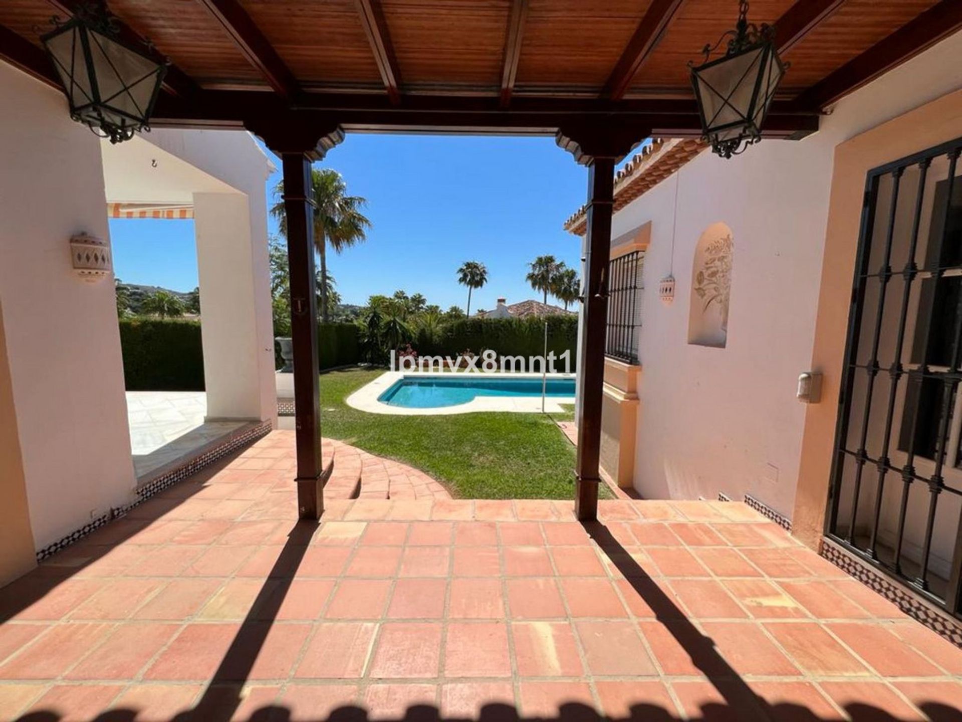 casa en Marbella, Andalusia 11000750