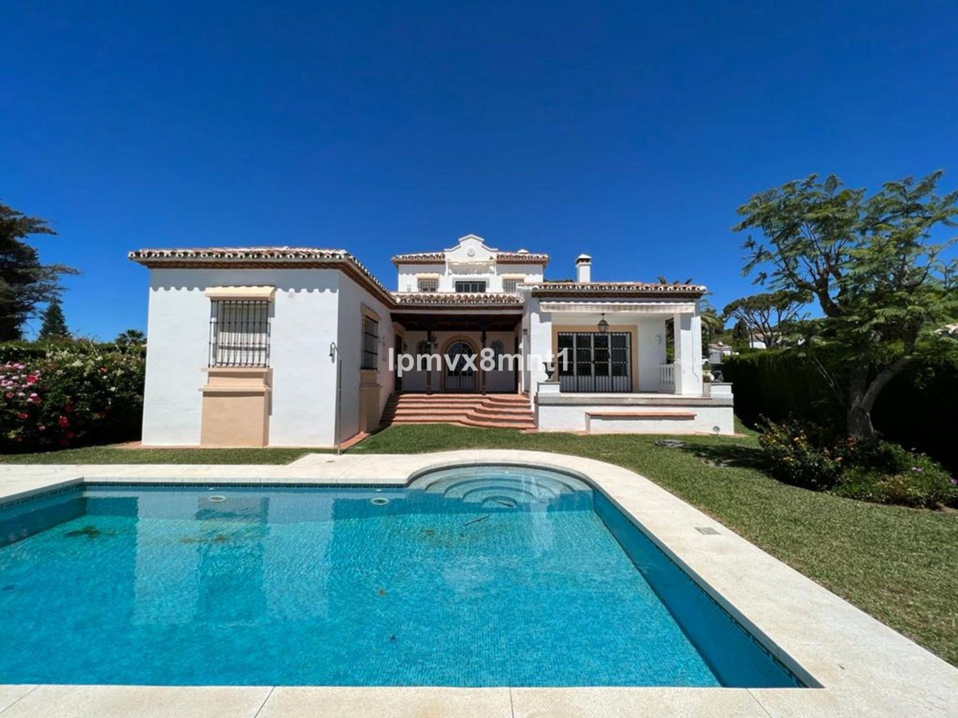 casa en Marbella, Andalusia 11000750