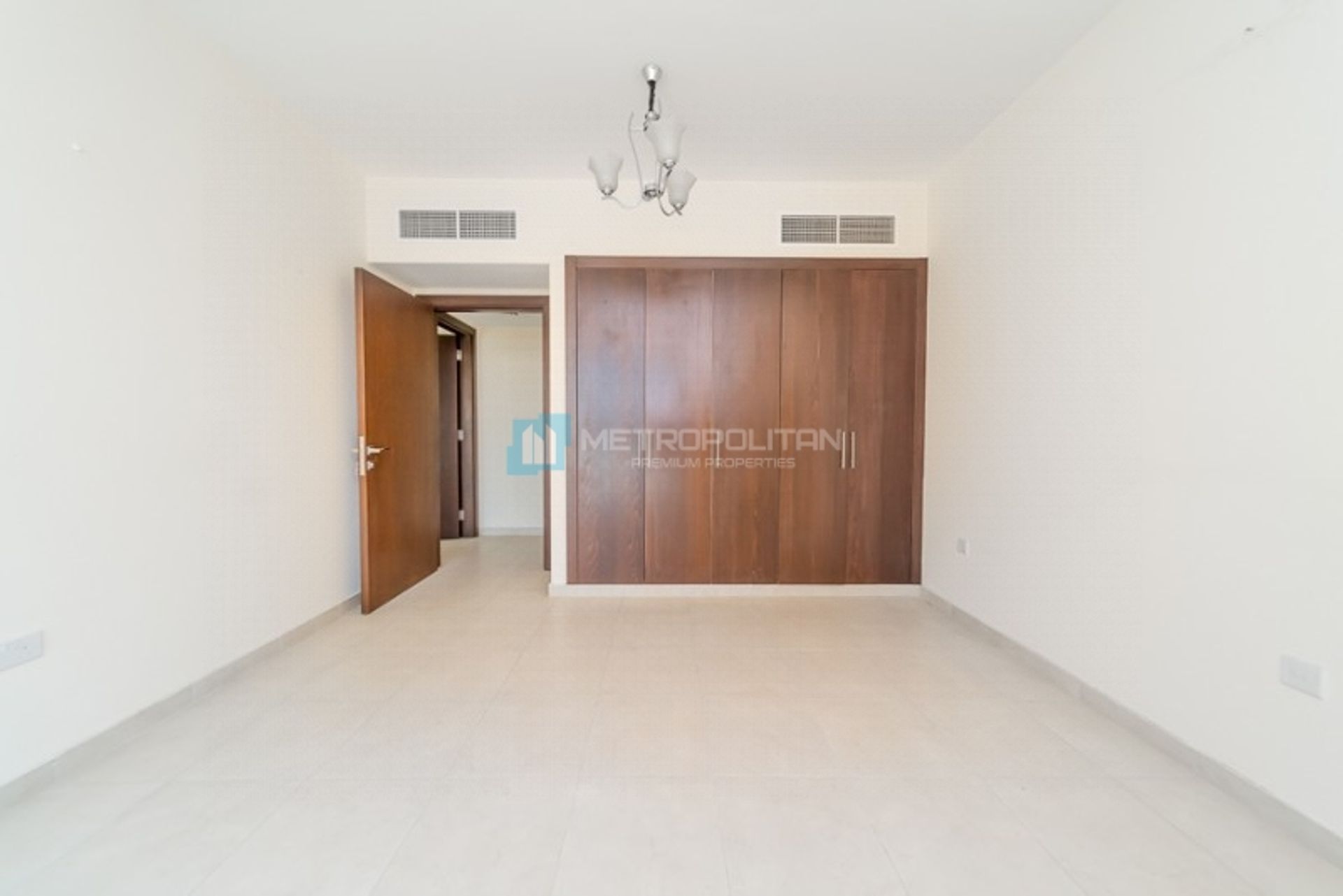 Condominium dans Dubai, Dubai 11000934