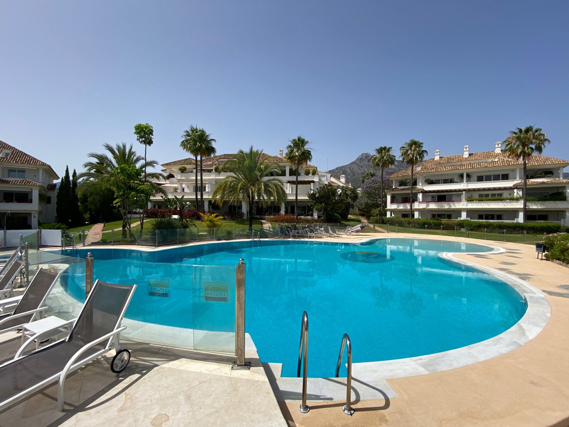 Haus im Marbella, Andalucía 11000951