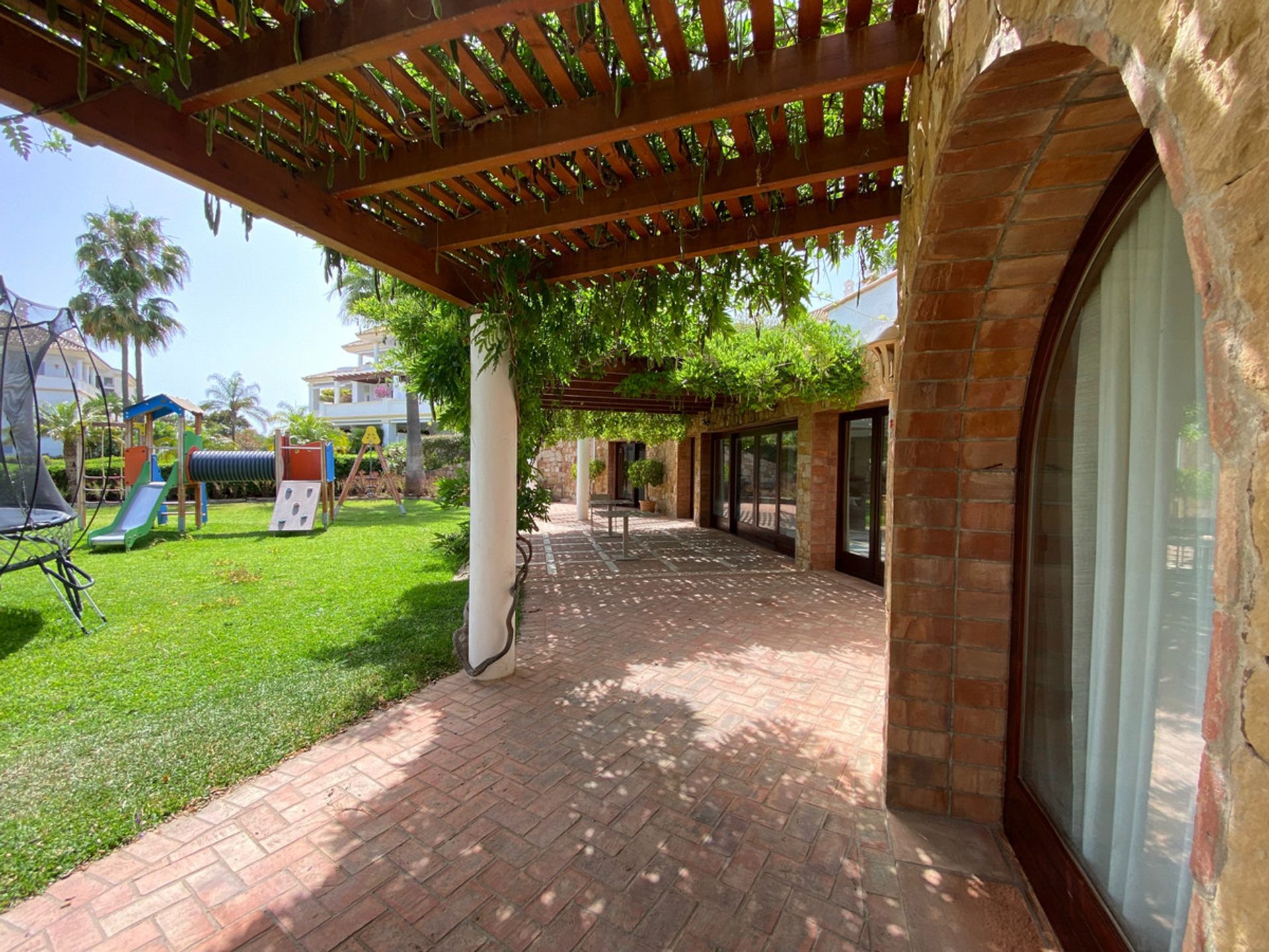 Haus im Marbella, Andalucía 11000951