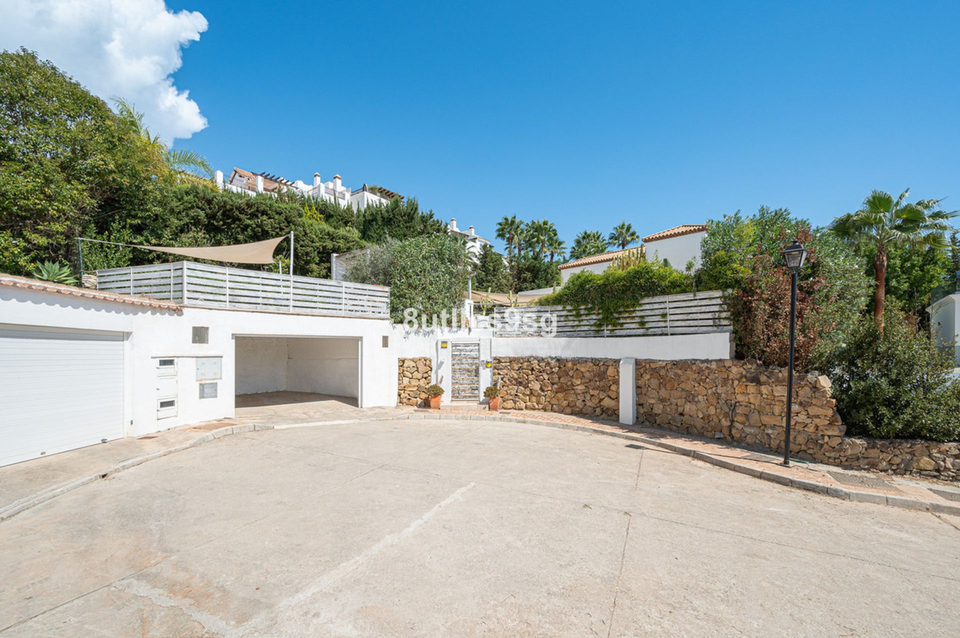 rumah dalam Marbella, Andalucía 11001108