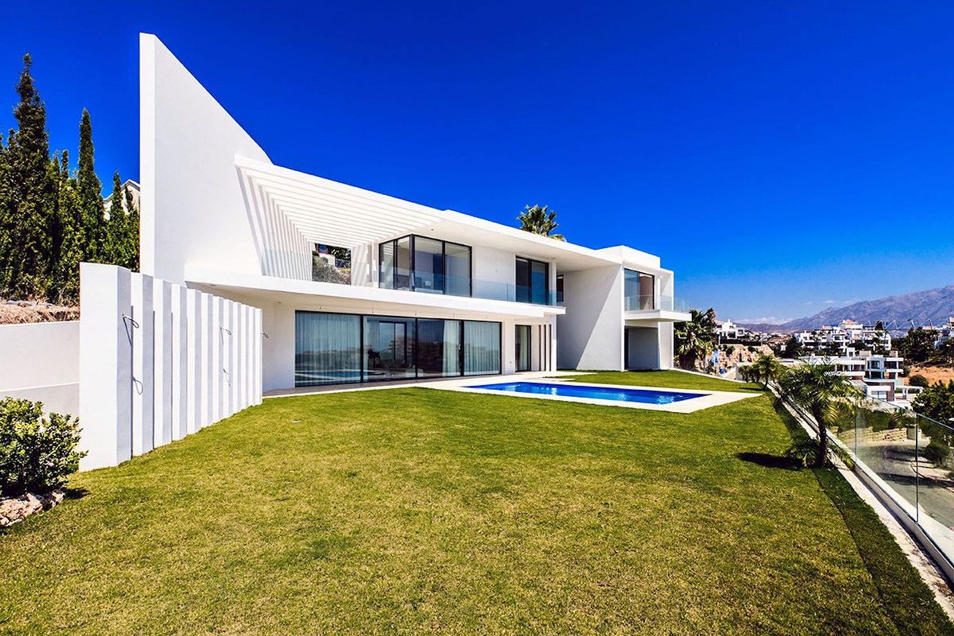 House in Benahavis, Andalusia 11001172