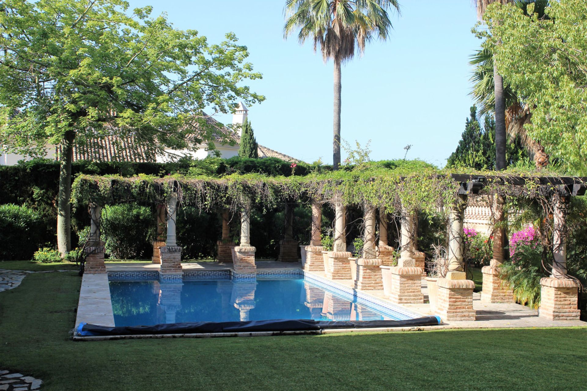 Huis in Marbella, Andalucía 11001246