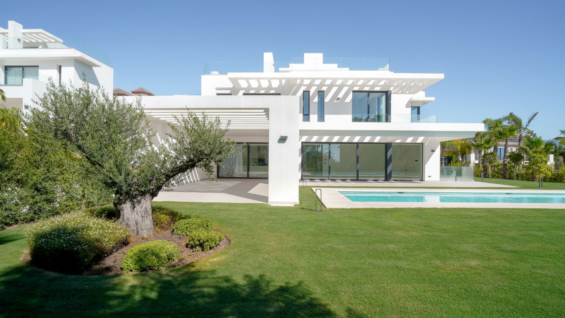 House in Benahavís, Andalusia 11001597