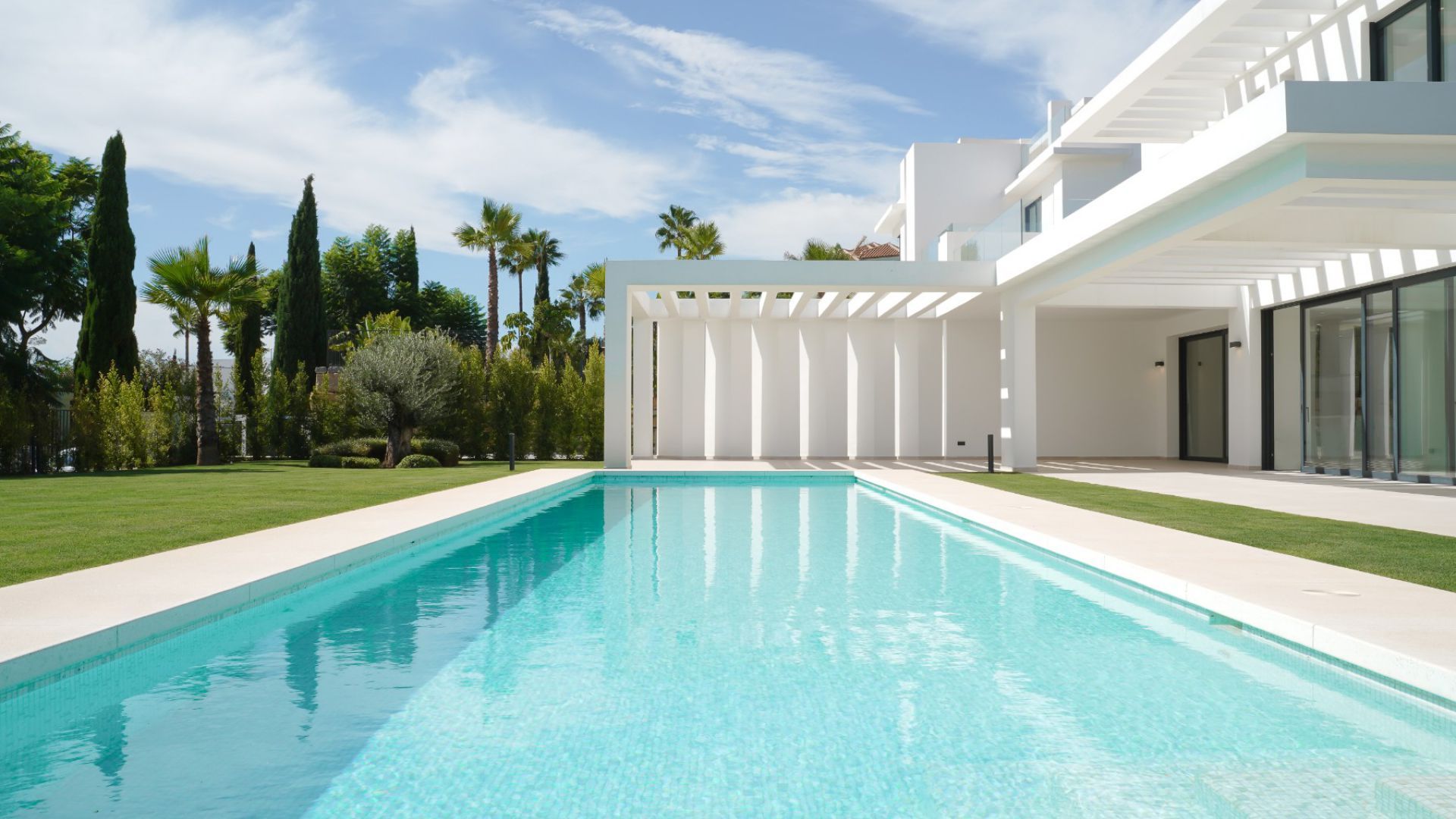 House in Benahavís, Andalusia 11001597