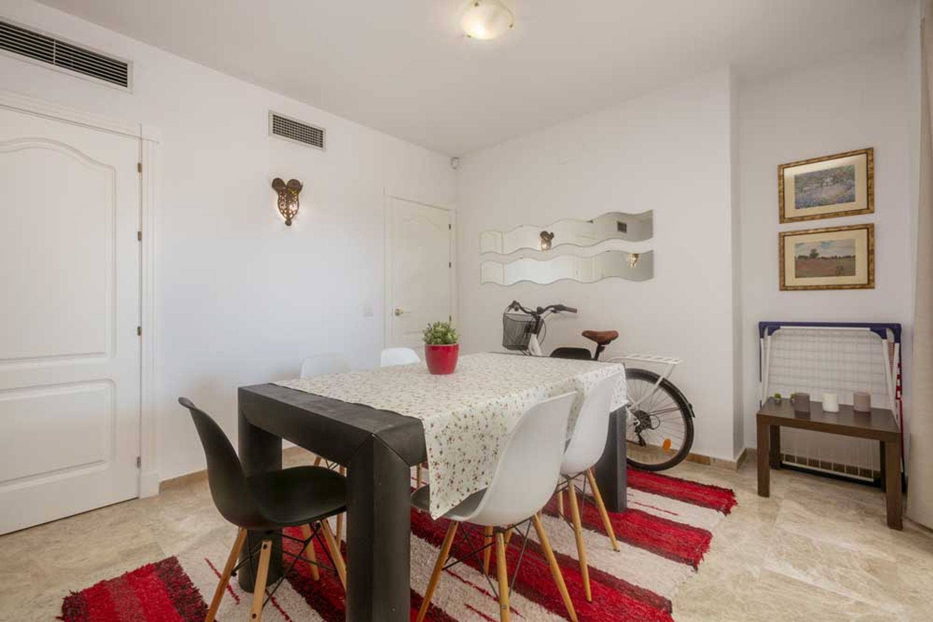 Condominium in El Angel, Andalusia 11003540