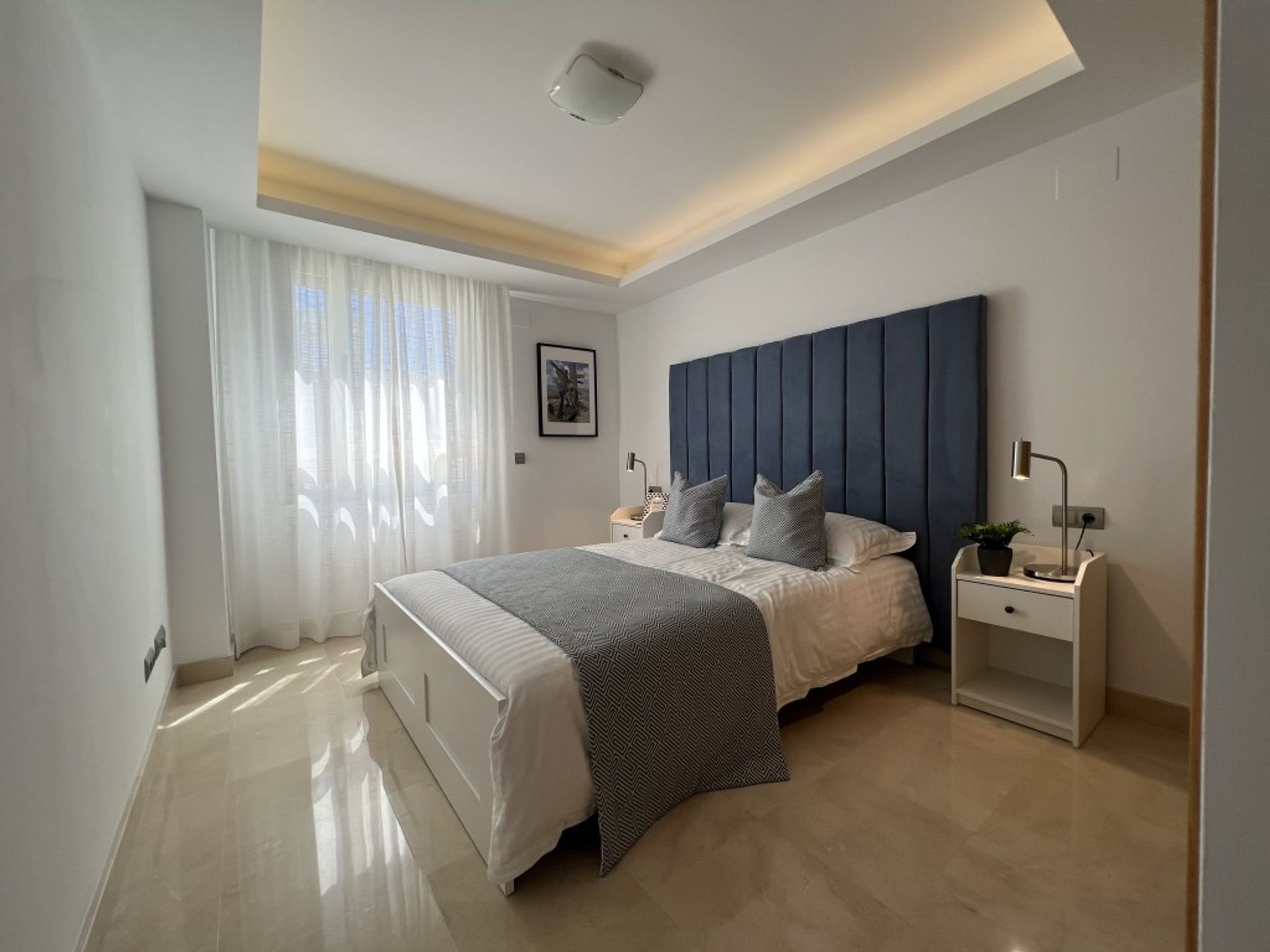 Condominium in Marbella, Andalucía 11003614