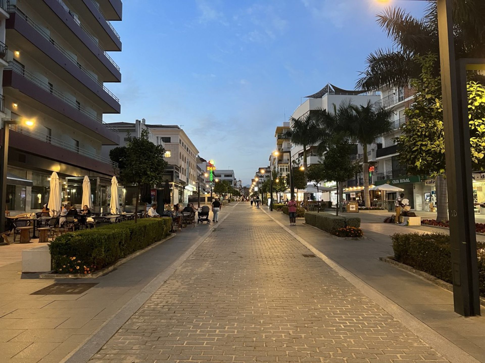 Condominium in Marbella, Andalucía 11003614