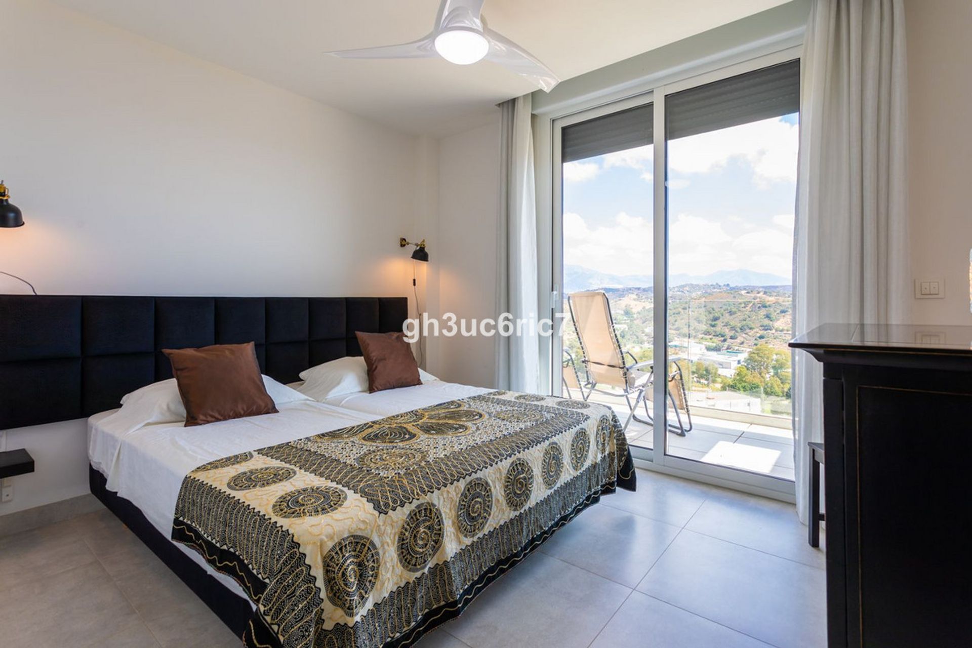 Condominio nel Fuengirola, Andalusia 11003868