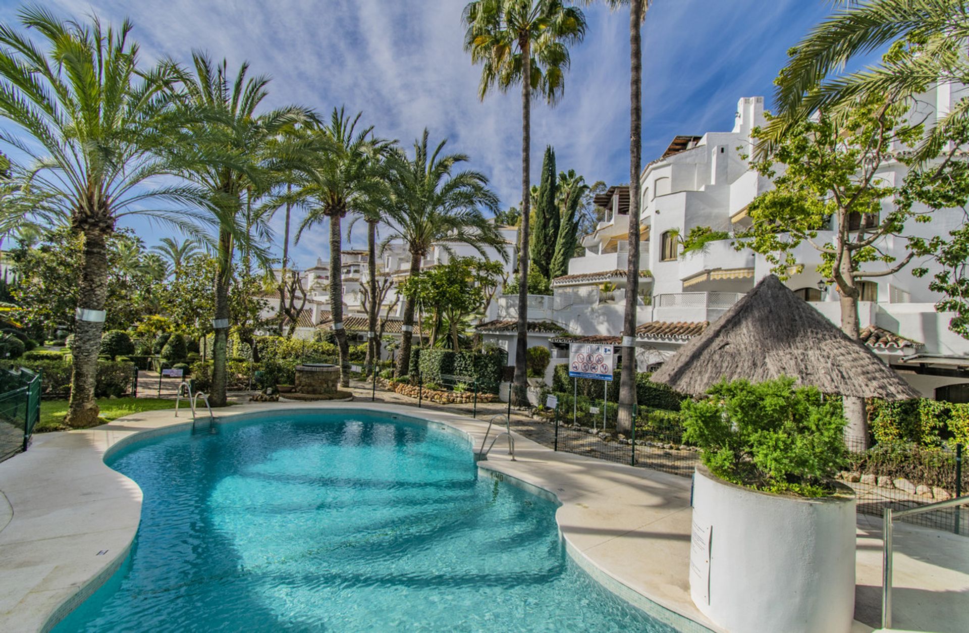 Condominio en Marbella, Andalucía 11004113