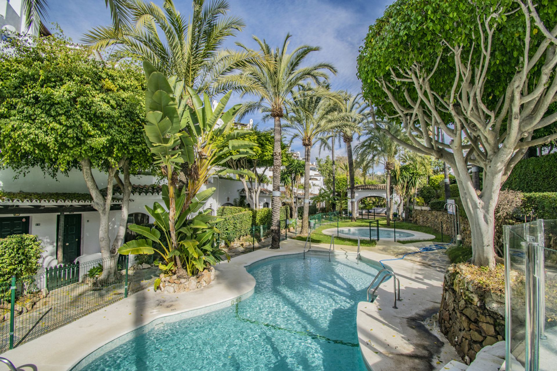 Condominio en Marbella, Andalucía 11004113