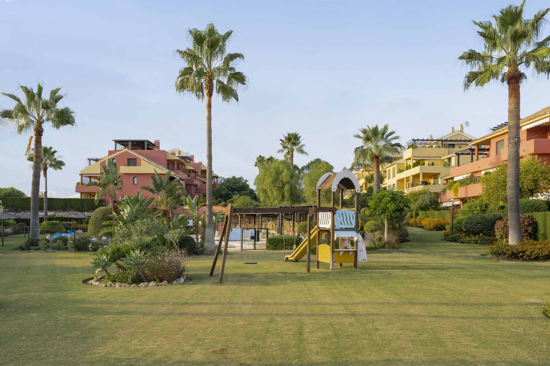 Condominium in Marbella, Andalucía 11004135