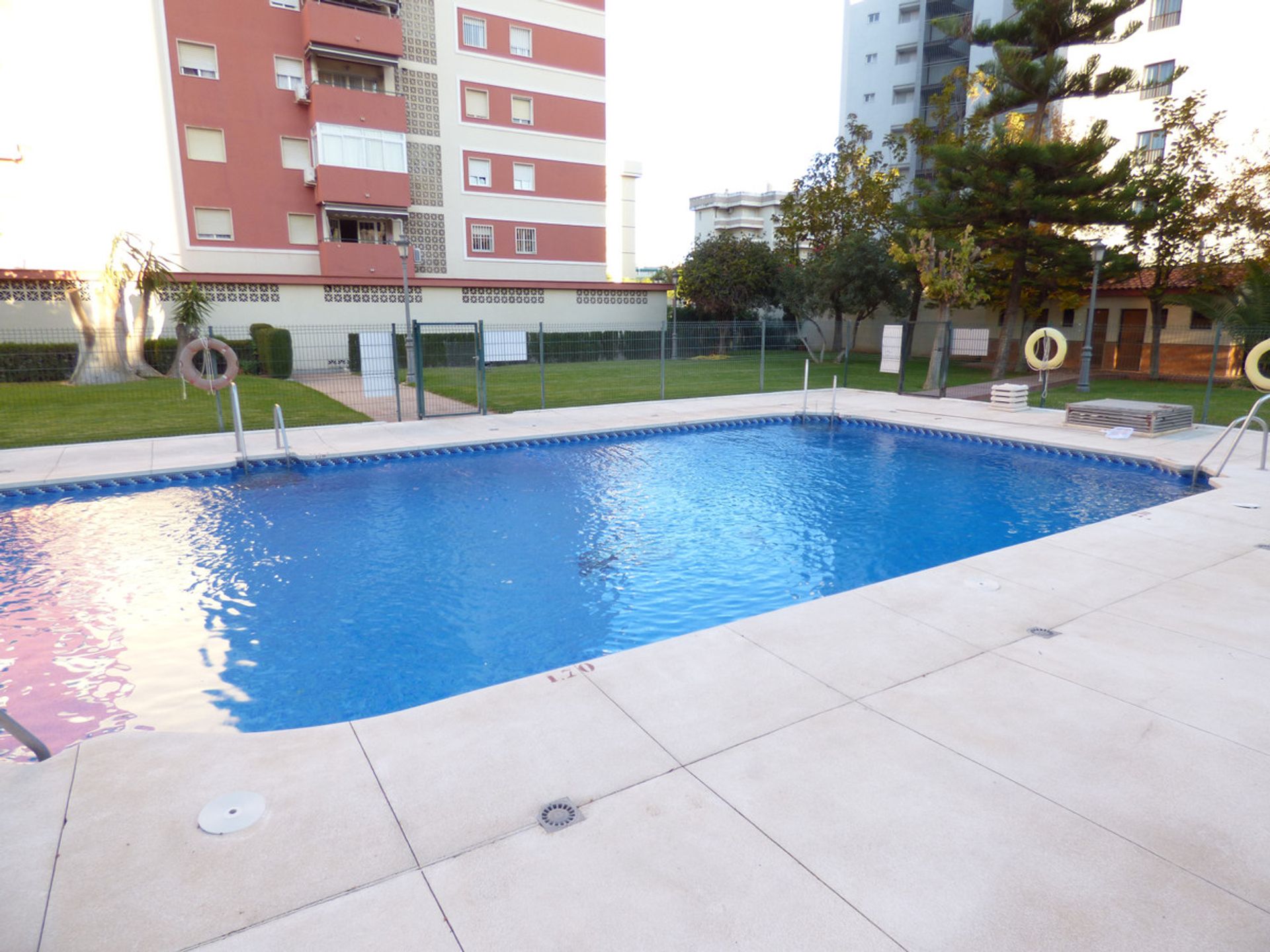 Condominium in Fuengirola, Andalucía 11004187