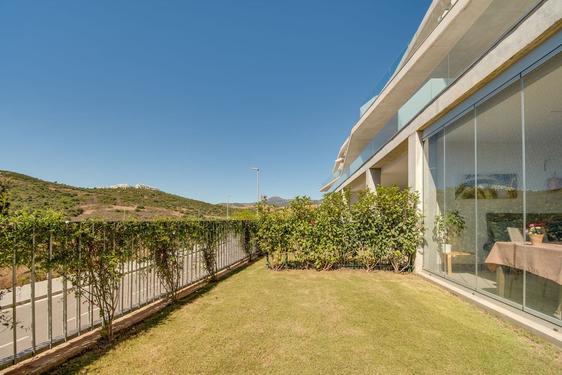 Condominium in Estepona, Andalucía 11004642