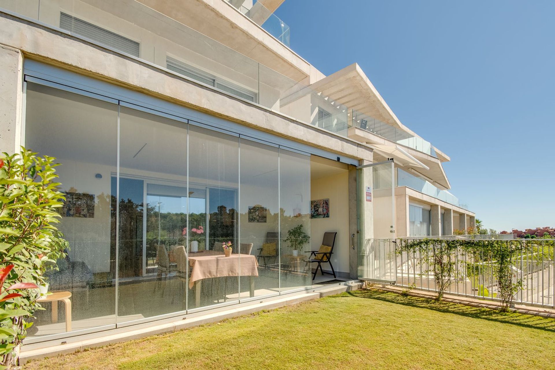 Condominium in Estepona, Andalucía 11004642