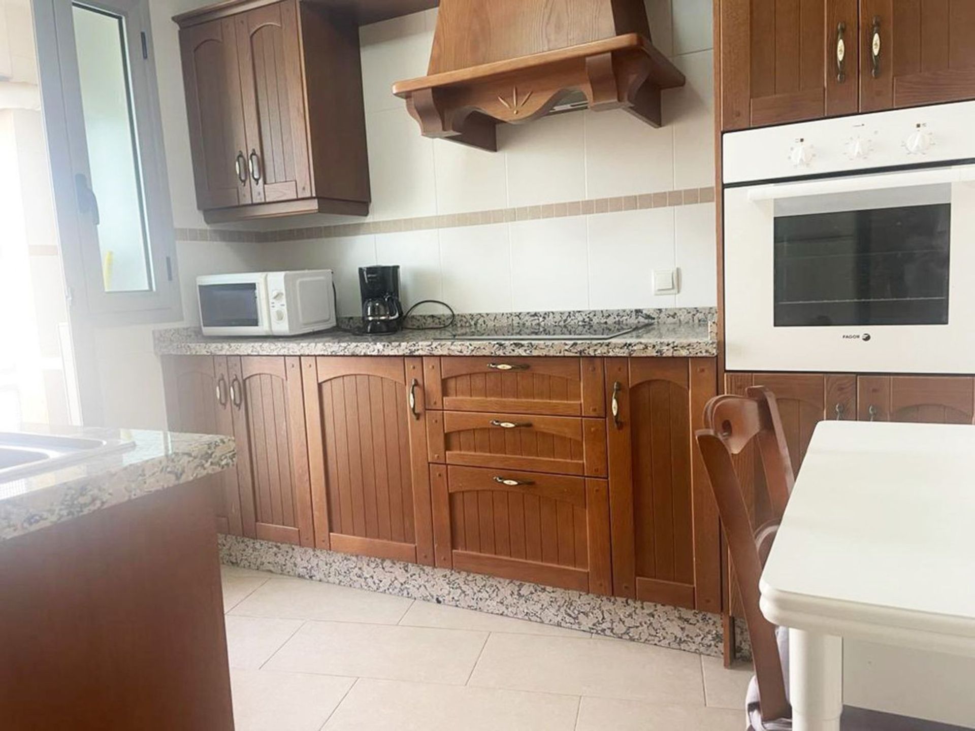 Condominium in Estepona, Andalusia 11004649