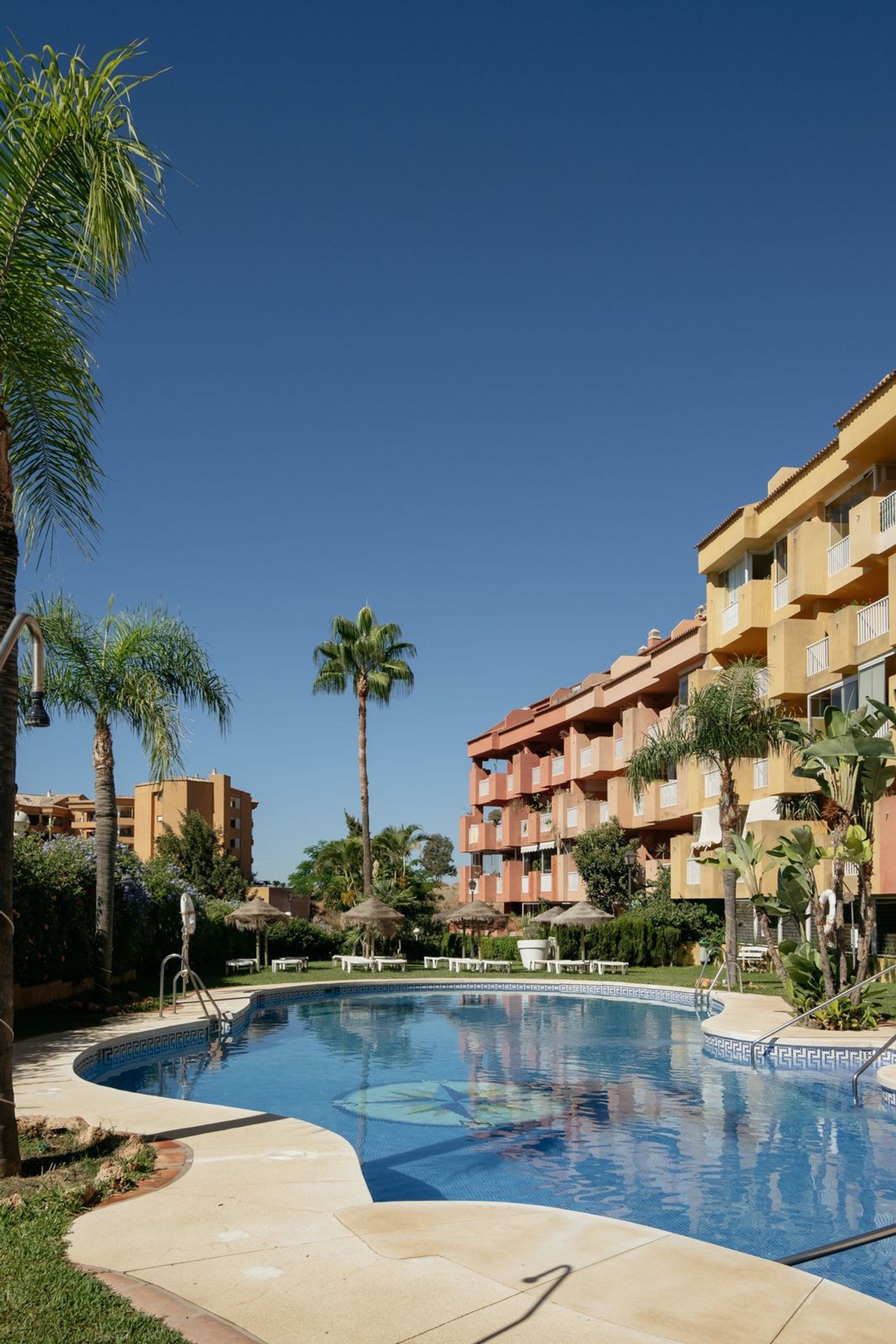 Condominium in Fuengirola, Andalucía 11004807