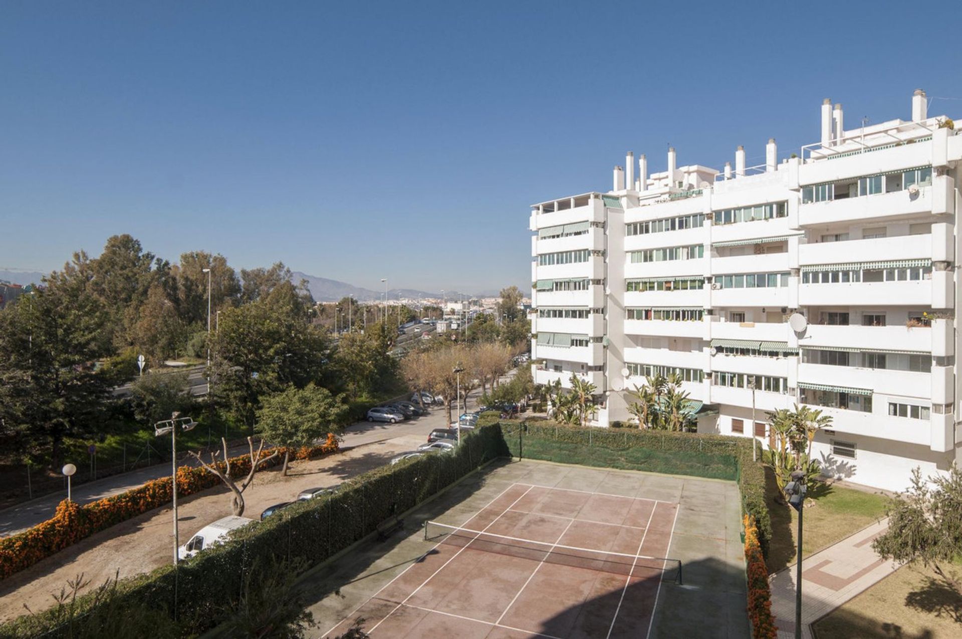 Condominium in Fuengirola, Andalucía 11004857