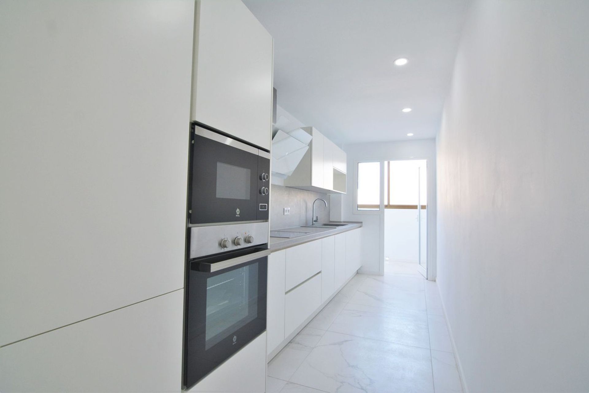 Condominium dans Fuengirola, Andalucía 11004888