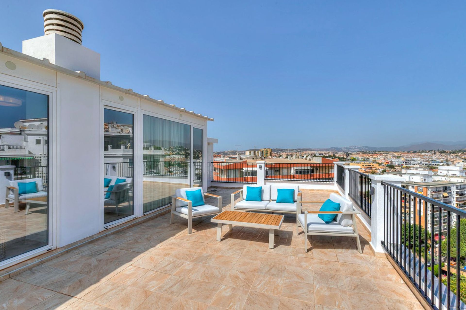 Condominium dans Fuengirola, Andalucía 11004904