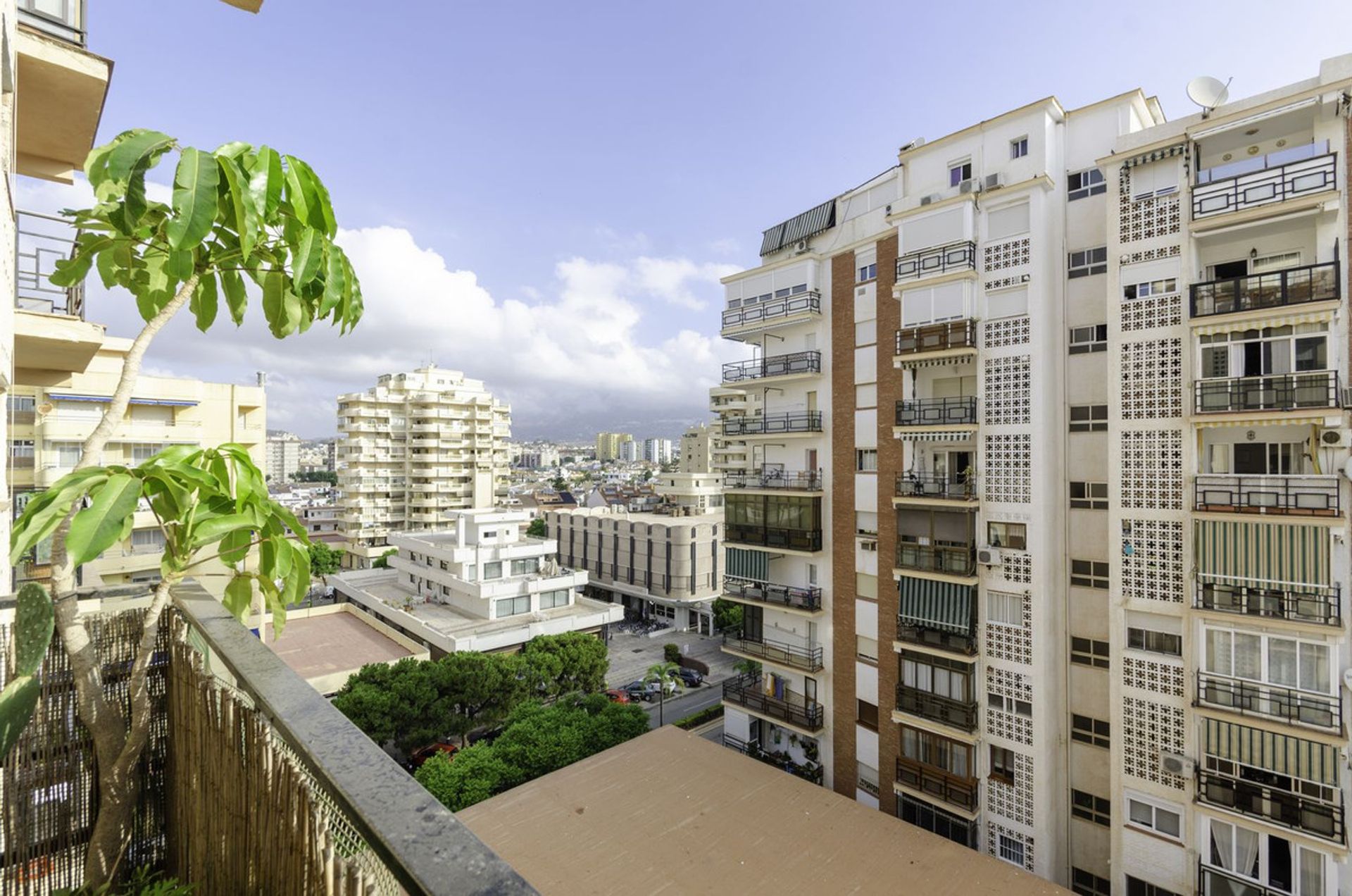 Condominium in Fuengirola, Andalucía 11004940