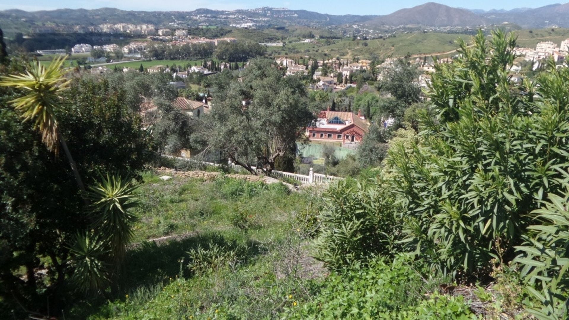 ארץ ב אלהאורין אל גרנדה, אנדלוסיה 11005825