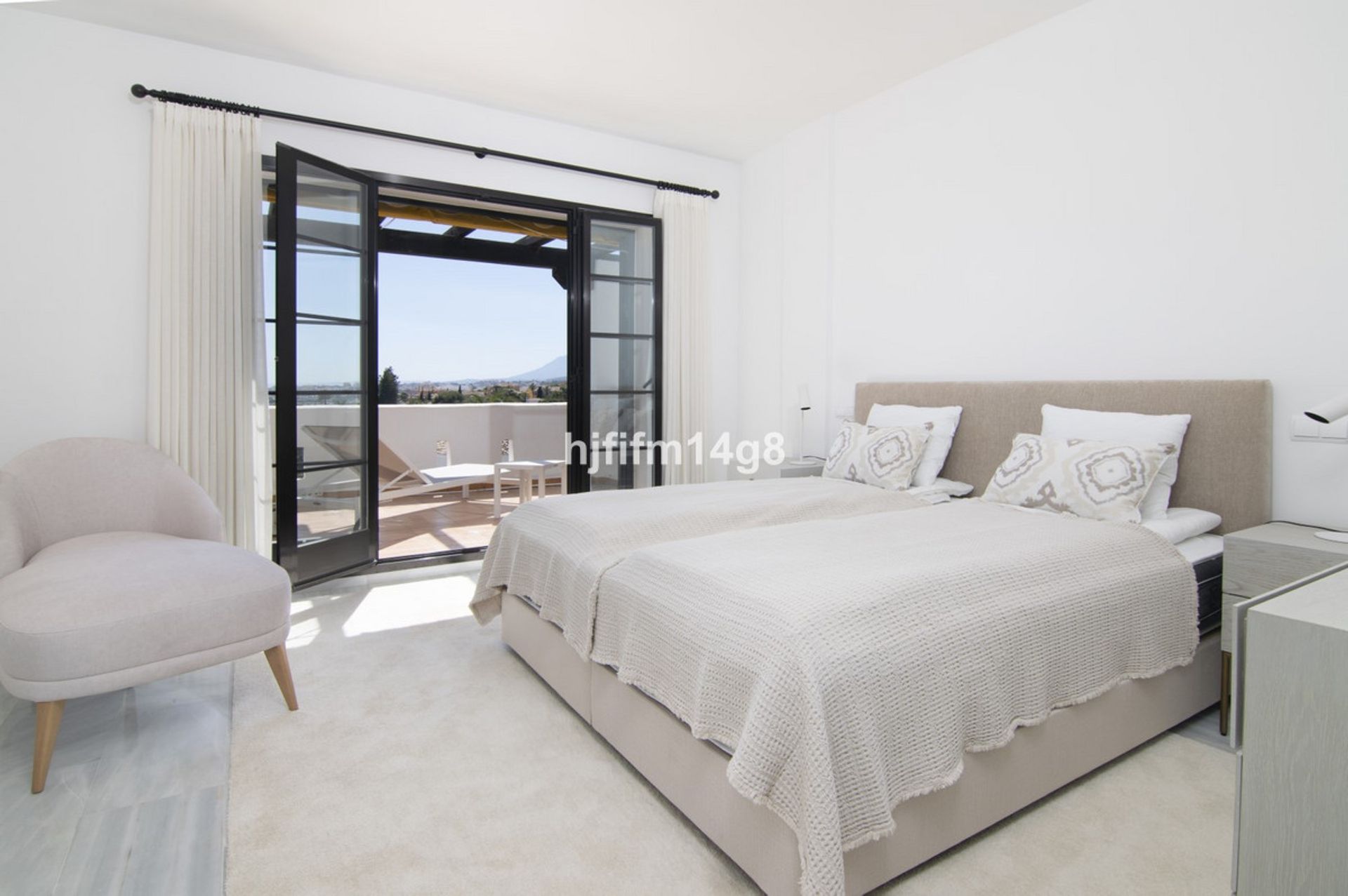 Condominium in Marbella, Andalucía 11006174