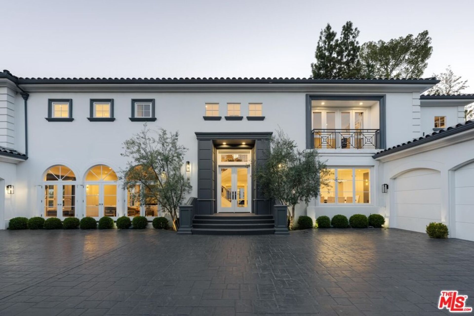 عمارات في Beverly Hills, California 11013623