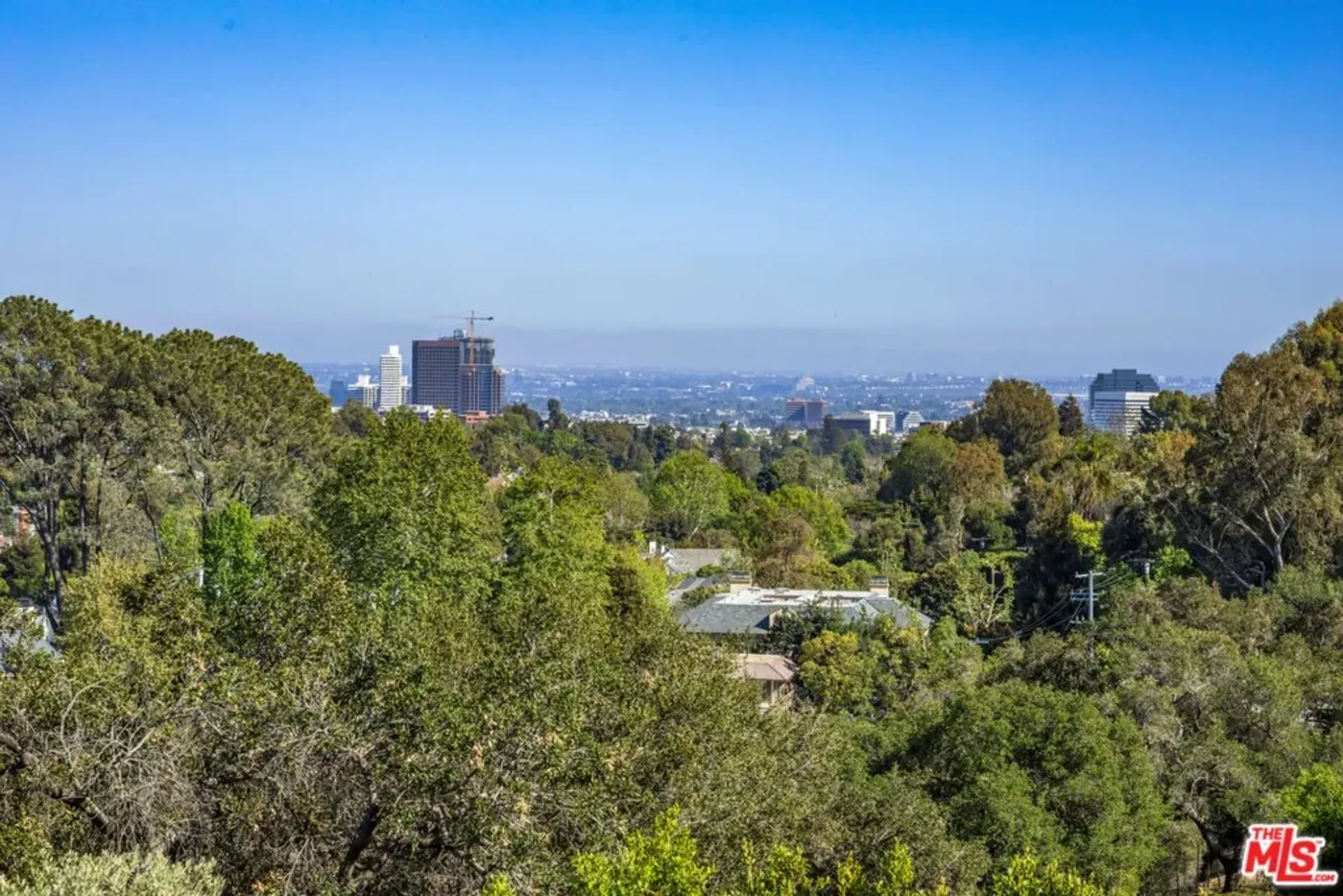 Condominium in Los Angeles, California 11013702